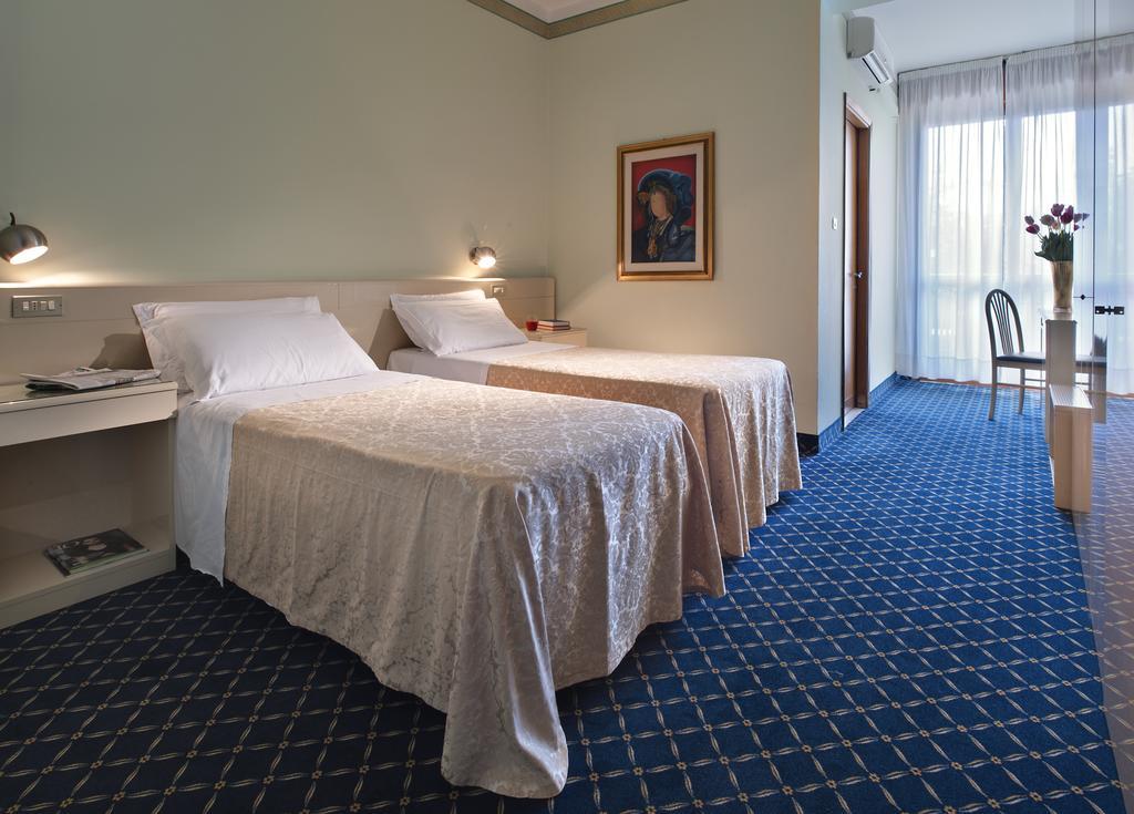 Hotel Terme Bologna アーバノ・テルメ 部屋 写真